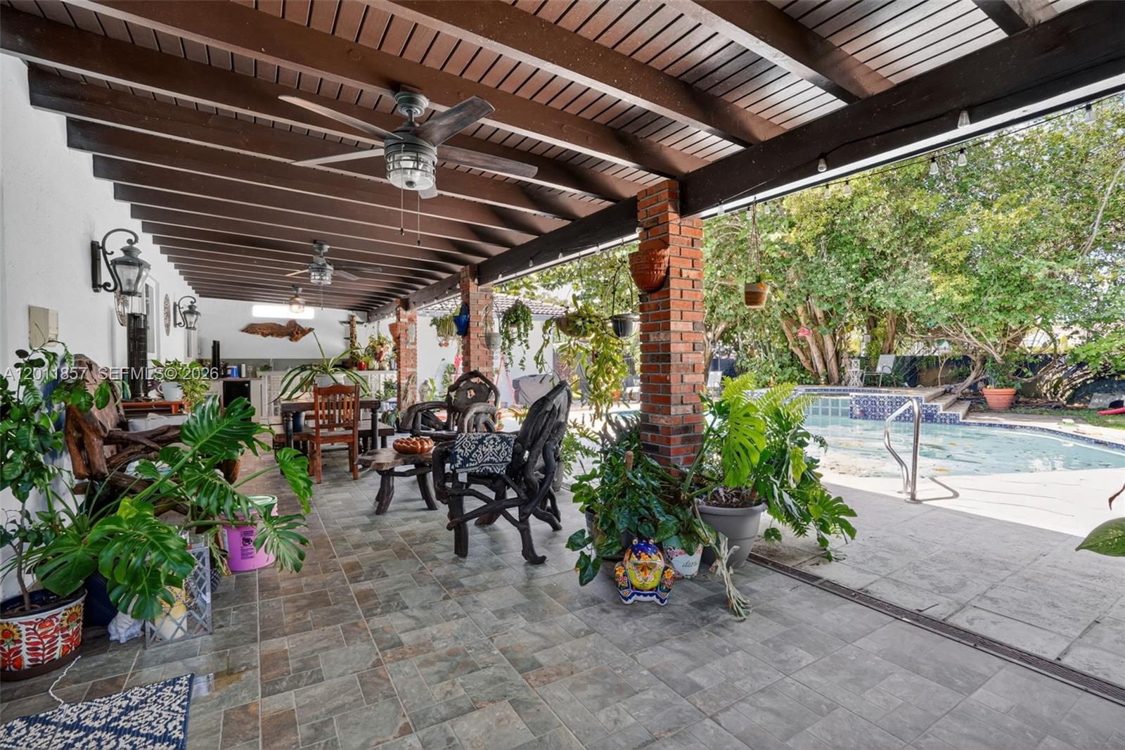 3024 Southwest 98th Court Miami, FL 33165 - Photo 38 of 49