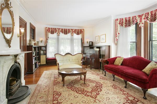 30 Upland Road Brookline, MA 02445 - Photo 3 of 9 Gallery Image 3