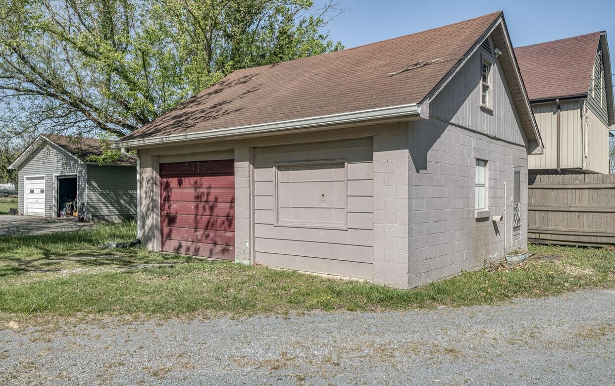 801 South Austin Springs Road Johnson City, TN 37601 - Photo 6 of 30 19533764-488F-4A47-90DB-2506BB88254A