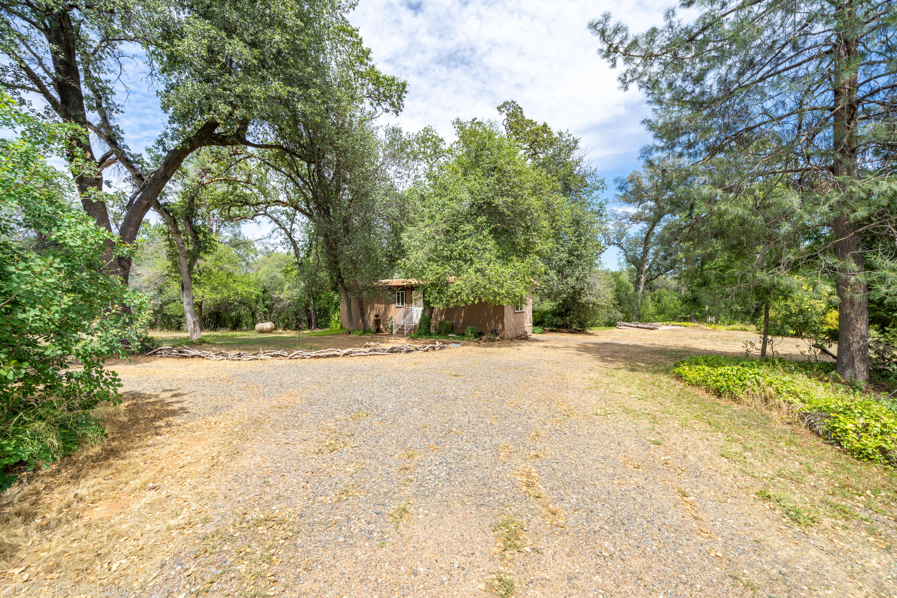 9983 Harley Leighton Road Redding, CA 96003 - Photo 1 of 58 Exterior-2