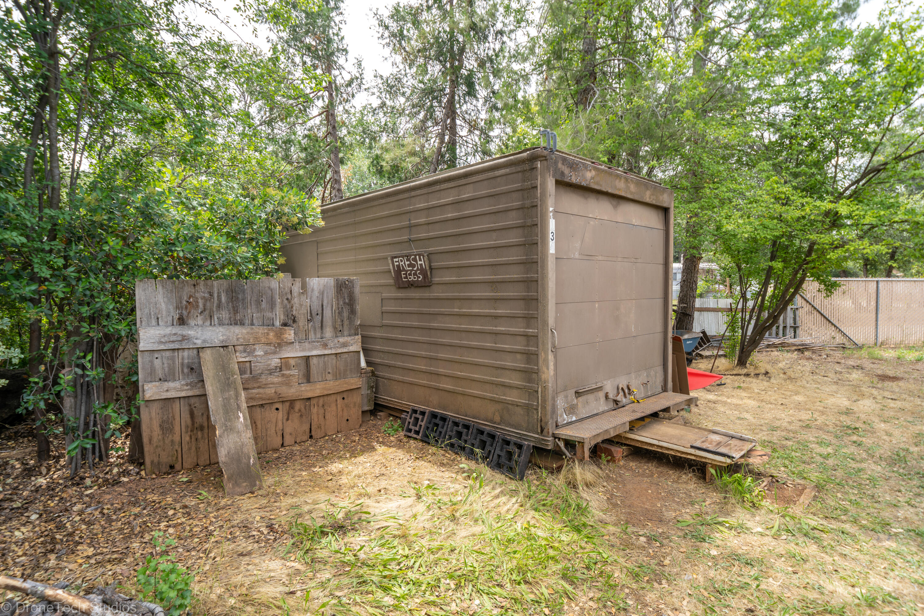 9983 Harley Leighton Road Redding, CA 96003 - Photo 22 of 58 Storage areas