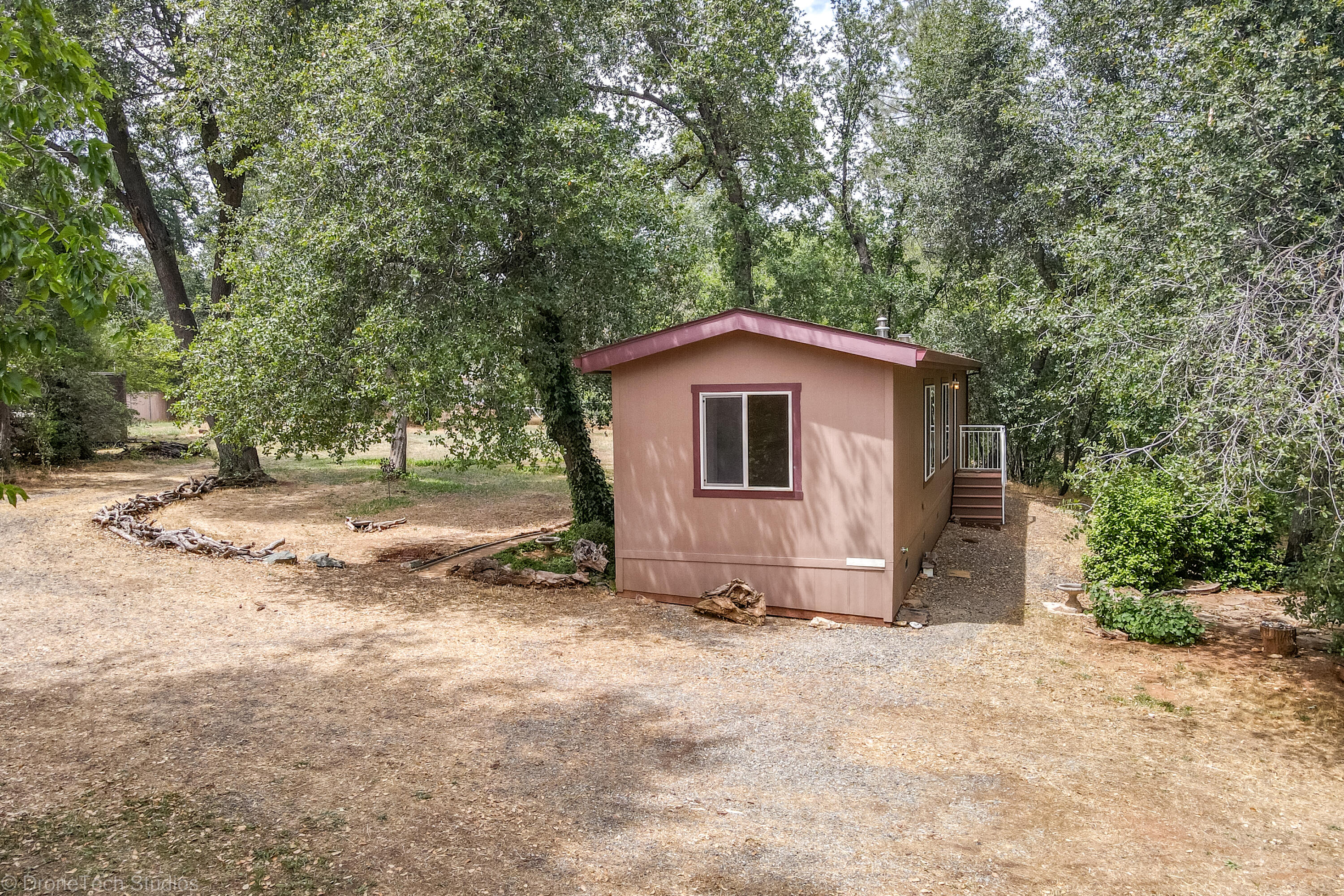 9983 Harley Leighton Road Redding, CA 96003 - Photo 23 of 58 Situated on bluff