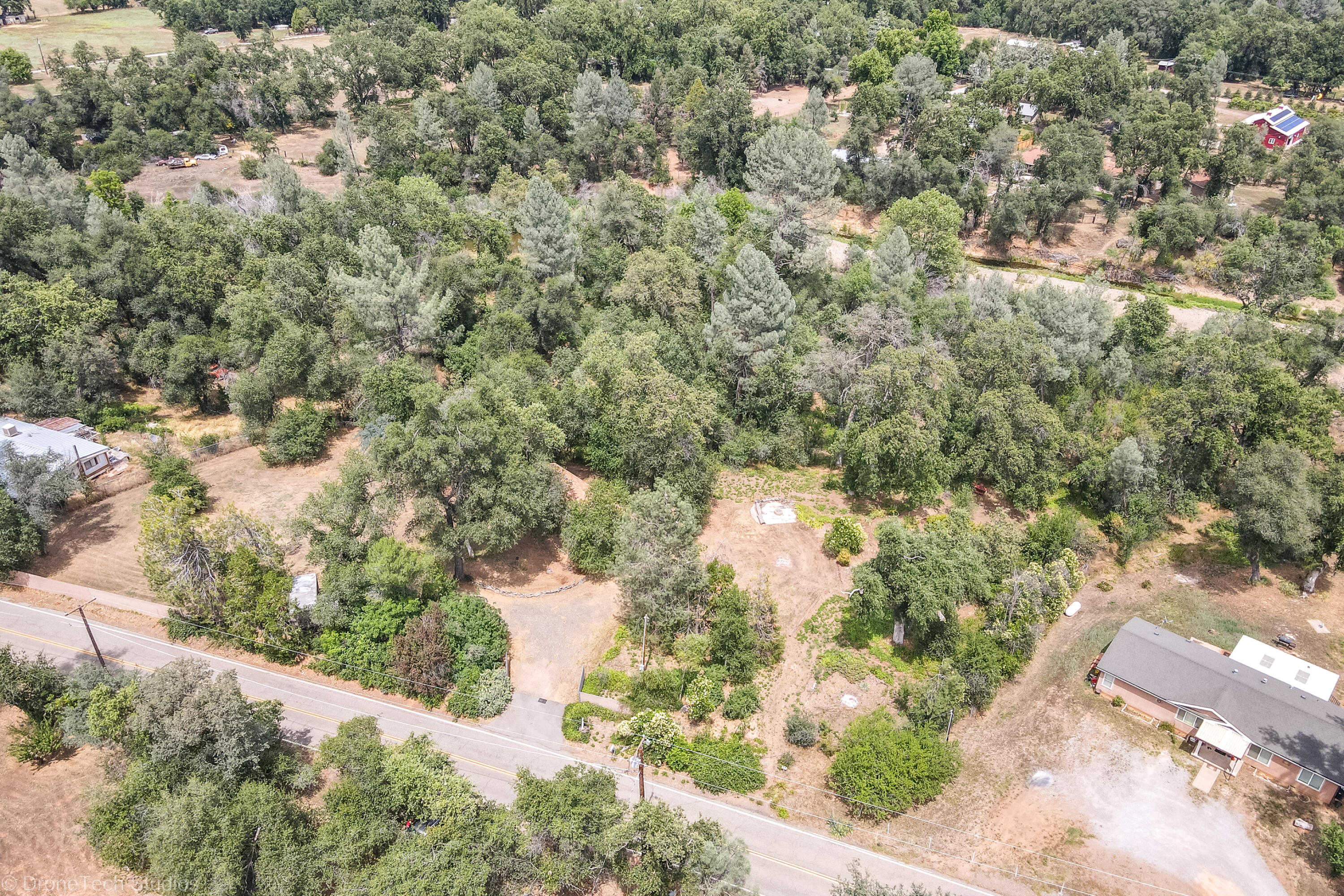 9983 Harley Leighton Road Redding, CA 96003 - Photo 37 of 58 Heavily wooded parcel