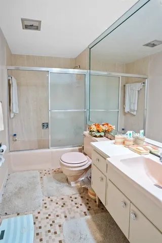 $429,000 | 3300 Northeast 36th Street, Unit 201, Fort Lauderdale, FL 33308