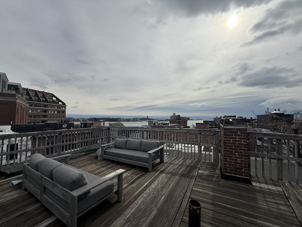 21 Moon Street, Unit 6 Boston, MA 02113 - Photo 17 of 18