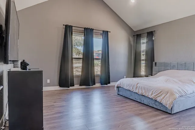 $520,000 | 732 Lake Valley Drive, La Vernia, TX 78121