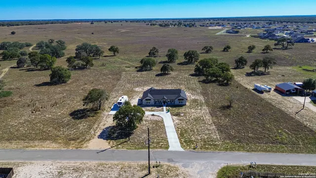$520,000 | 732 Lake Valley Drive, La Vernia, TX 78121