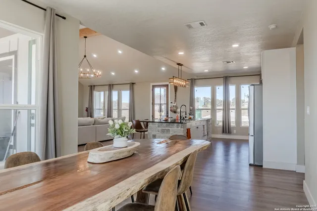 $520,000 | 732 Lake Valley Drive, La Vernia, TX 78121