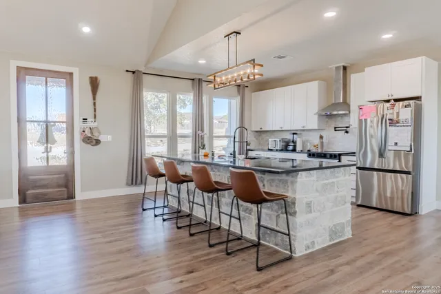 $520,000 | 732 Lake Valley Drive, La Vernia, TX 78121