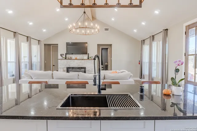 $520,000 | 732 Lake Valley Drive, La Vernia, TX 78121