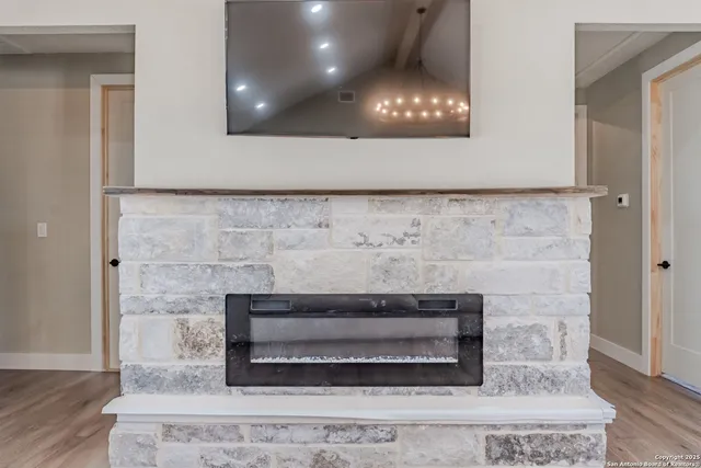 $520,000 | 732 Lake Valley Drive, La Vernia, TX 78121