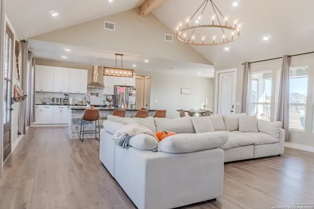 $520,000 | 732 Lake Valley Drive, La Vernia, TX 78121