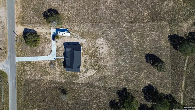 $520,000 | 732 Lake Valley Drive, La Vernia, TX 78121