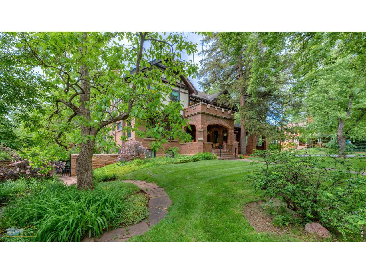 604 Mapleton Avenue Boulder, CO 80302 - Photo 3 of 40