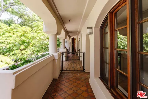$2,150,000 | 9024 Cynthia Street, Unit 204, West Hollywood, CA 90069