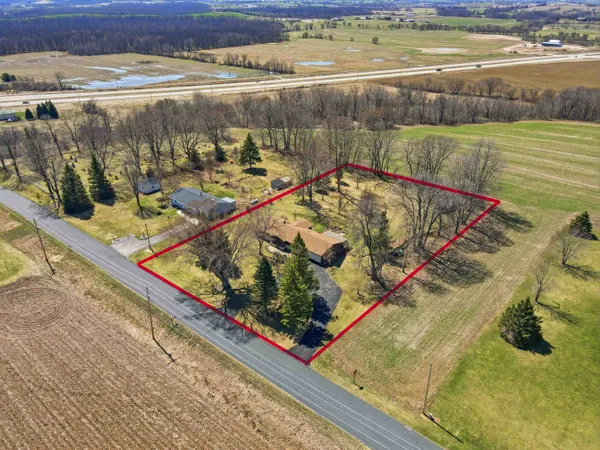 $325,000 | N6410 Hillview Road, St. Cloud, WI 53079