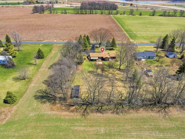 $325,000 | N6410 Hillview Road, St. Cloud, WI 53079