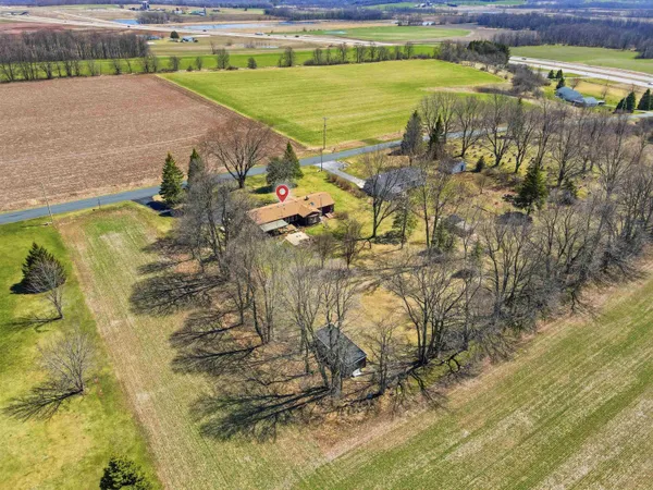 $325,000 | N6410 Hillview Road, St. Cloud, WI 53079