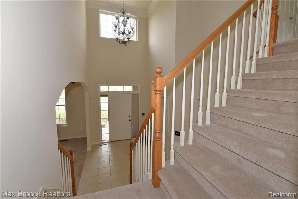 2407 Jackson Drive Rochester Hills, MI 48309 - Photo 9 of 56