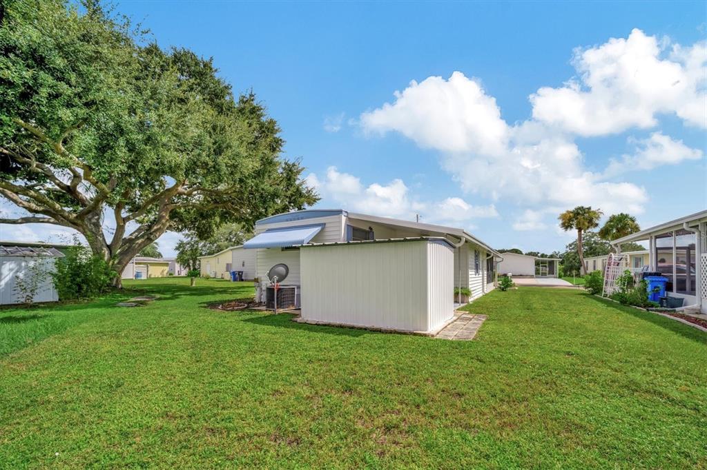 122 East St Annes Circle Apollo Beach, FL 33572 - Photo 16 of 37