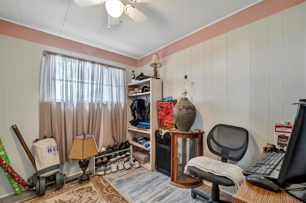 122 East St Annes Circle Apollo Beach, FL 33572 - Photo 4 of 37