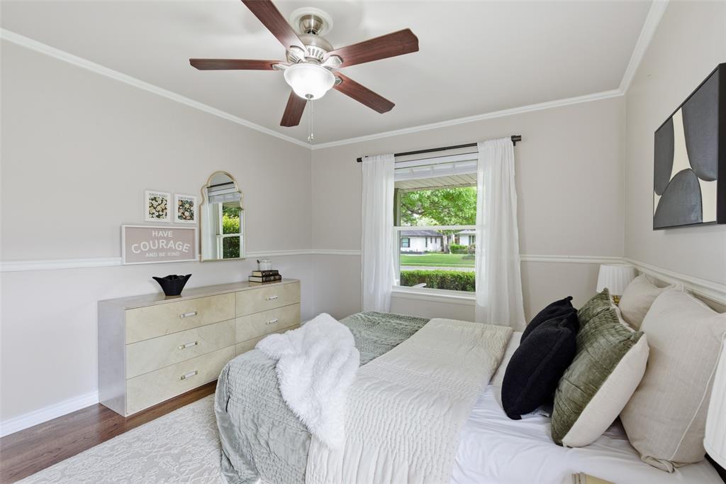 717 Ridgedale Drive Richardson, TX 75080 - Photo 19 of 40 Front guest bedroom.