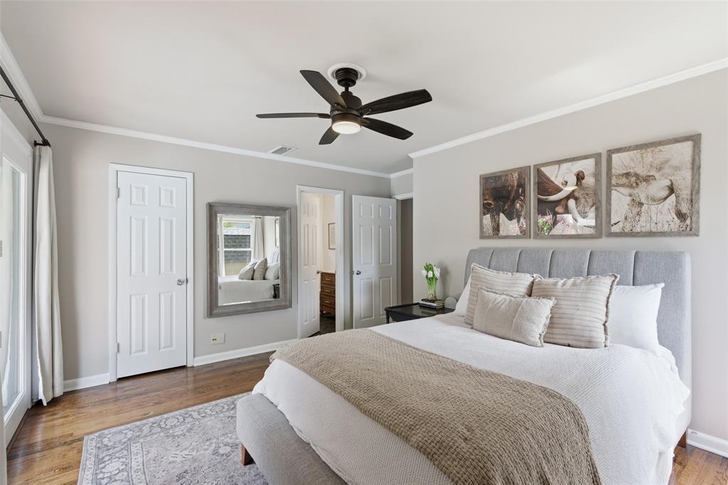 717 Ridgedale Drive Richardson, TX 75080 - Photo 24 of 40 Primary bedroom with ensuite bath and huge closet.