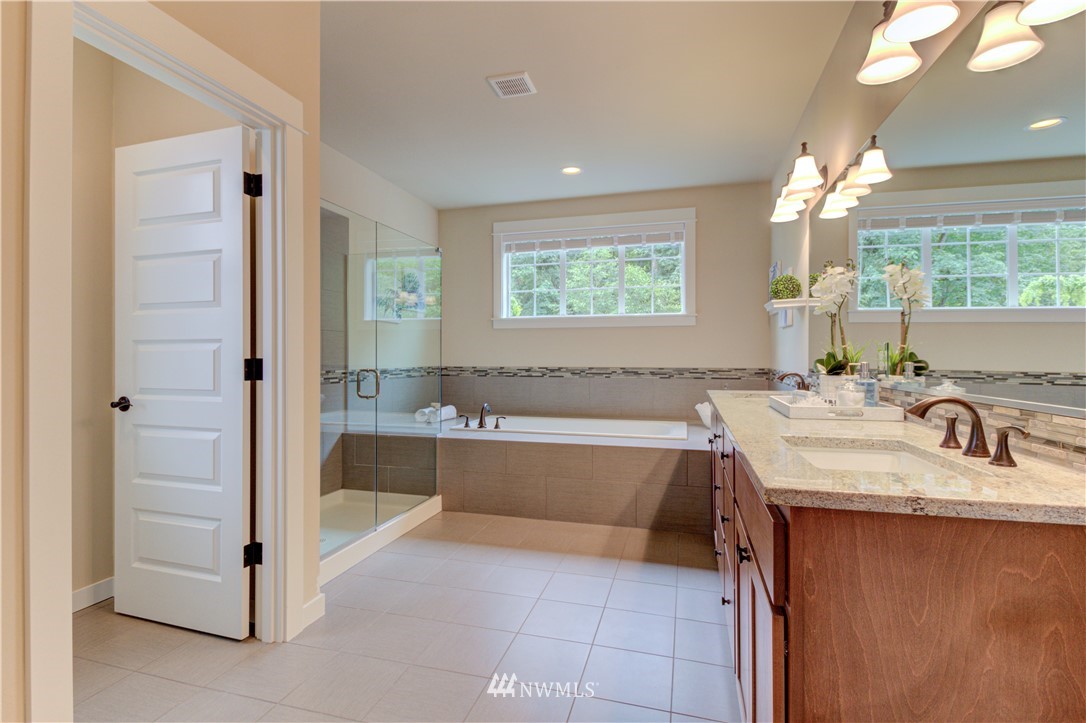 9712 Northeast 145th Court Bothell, WA 98011 - Photo 17 of 25 Gallery Image 17