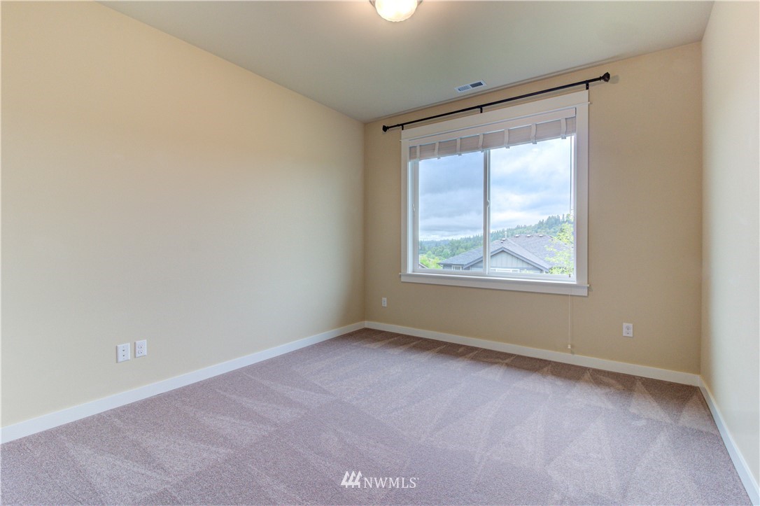 9712 Northeast 145th Court Bothell, WA 98011 - Photo 18 of 25 Gallery Image 18