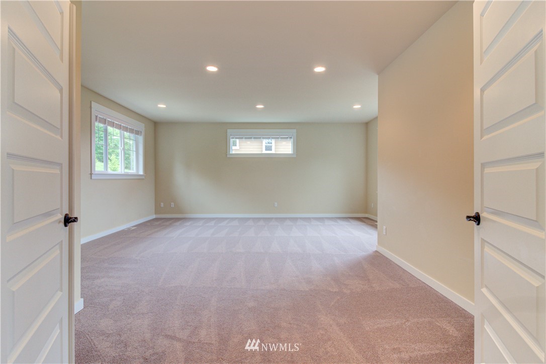 9712 Northeast 145th Court Bothell, WA 98011 - Photo 20 of 25 Gallery Image 20