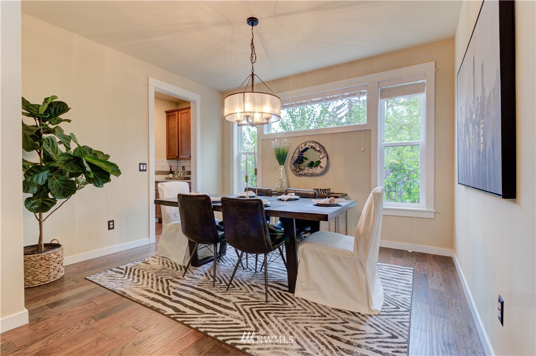 9712 Northeast 145th Court Bothell, WA 98011 - Photo 6 of 25 Gallery Image 6