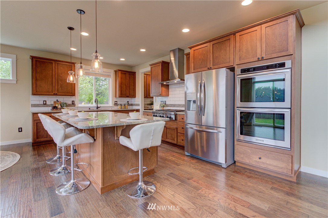 9712 Northeast 145th Court Bothell, WA 98011 - Photo 8 of 25 Gallery Image 8