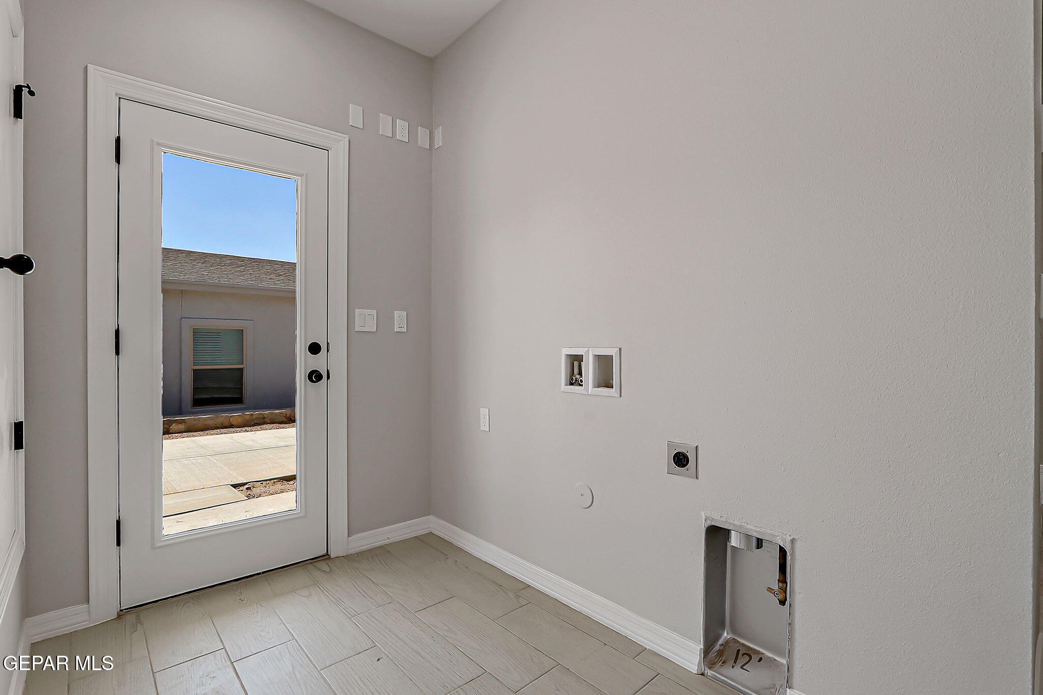 3949 Perspective Street El Paso, TX 79938 - Photo 21 of 22 a view of a small space