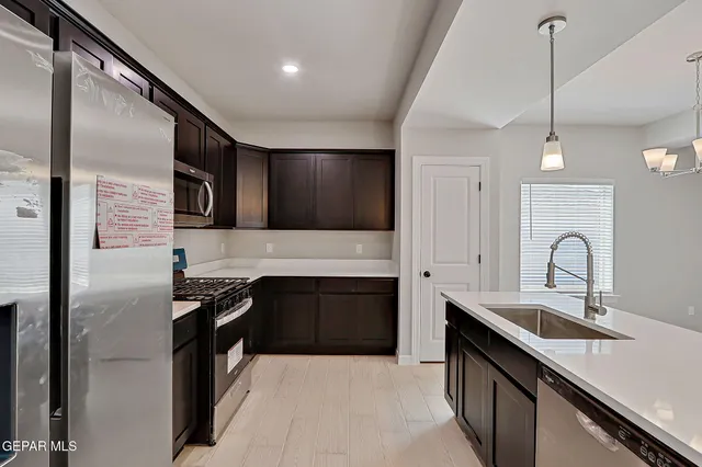 $275,400 | 3949 Perspective Street, El Paso, TX 79938