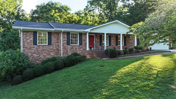$409,500 | 5805 North Park Road, Hixson, TN 37343