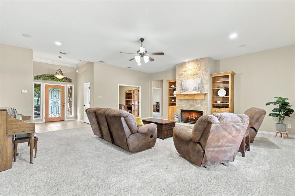 108 Cedar Ranch Drive Weatherford, TX 76087 - Photo 6 of 38 Gallery Image 6