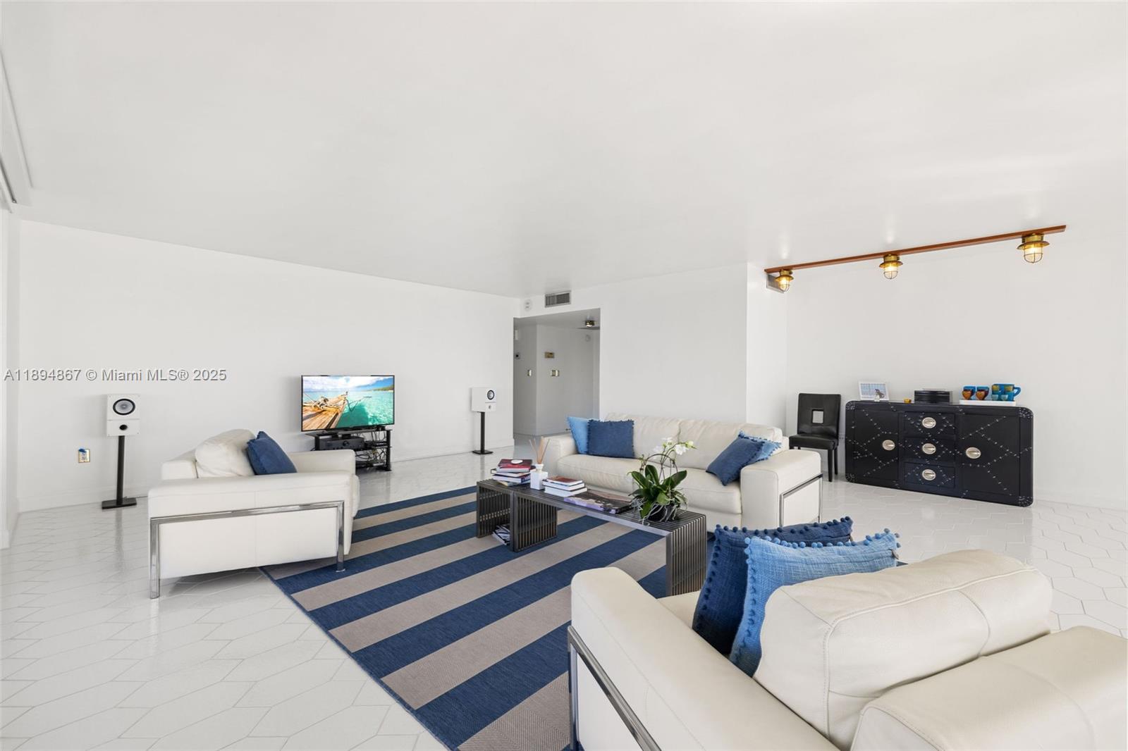 1 Grove Isle Drive, Unit A1102 Miami, FL 33133 - Photo 7 of 60