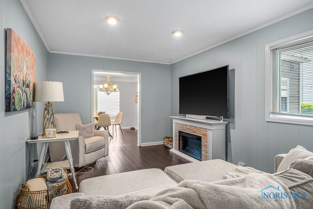 2433 Hempstead Road Toledo, OH 43606 - Photo 10 of 27 Gallery Image 10