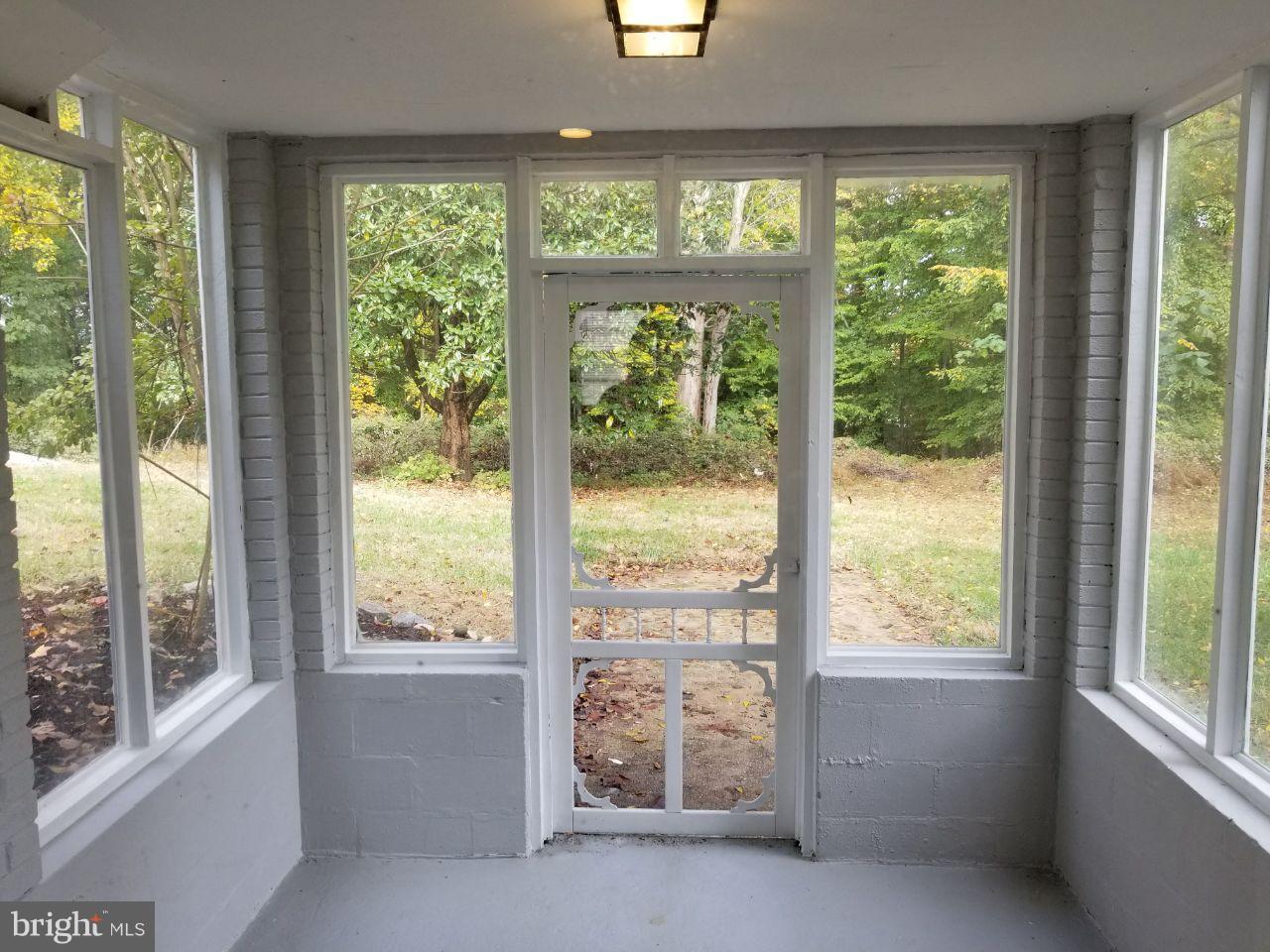 4869 Long View Road Temple Hills, MD 20748 - Photo 22 of 29 Interior (General)