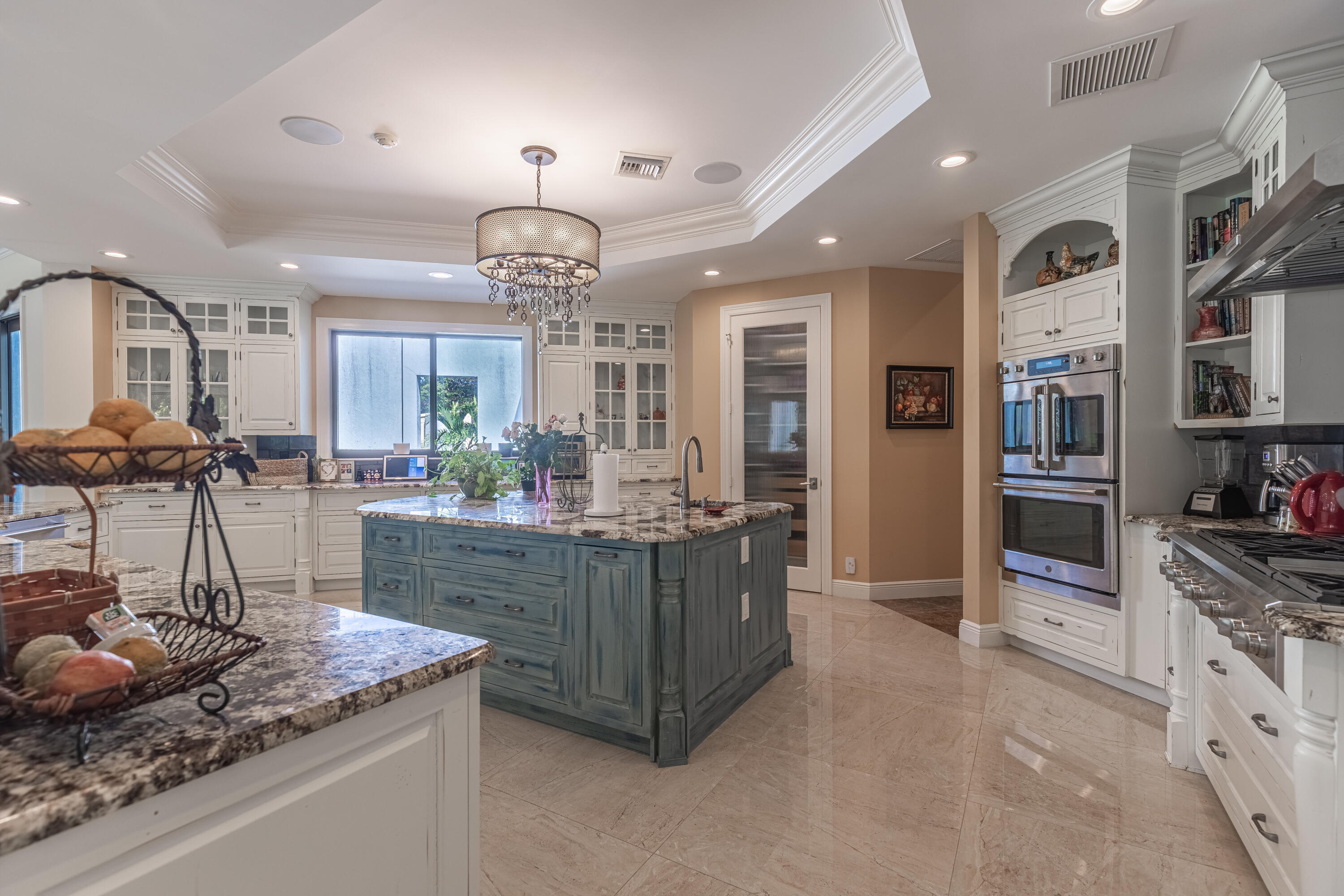 2943 B Road Loxahatchee Groves, FL 33470 - Photo 13 of 88 Kitchen