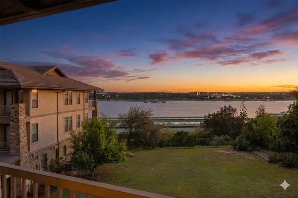 $425,000 | 6712 Lantern View Drive, Unit 302, Jonestown, TX 78645