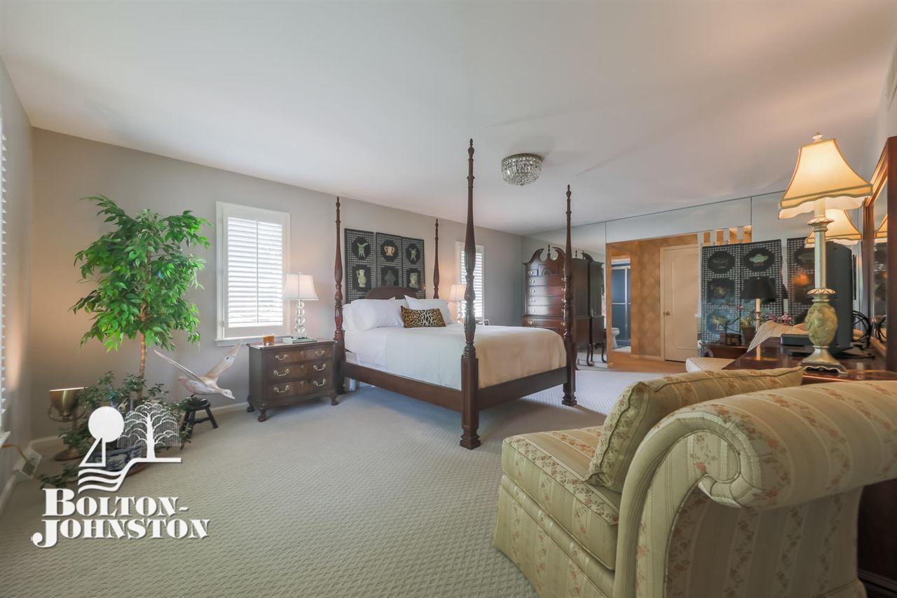 69 Belle Meade Road Grosse Pointe, MI 48236 - Photo 27 of 33 Master Bedroom