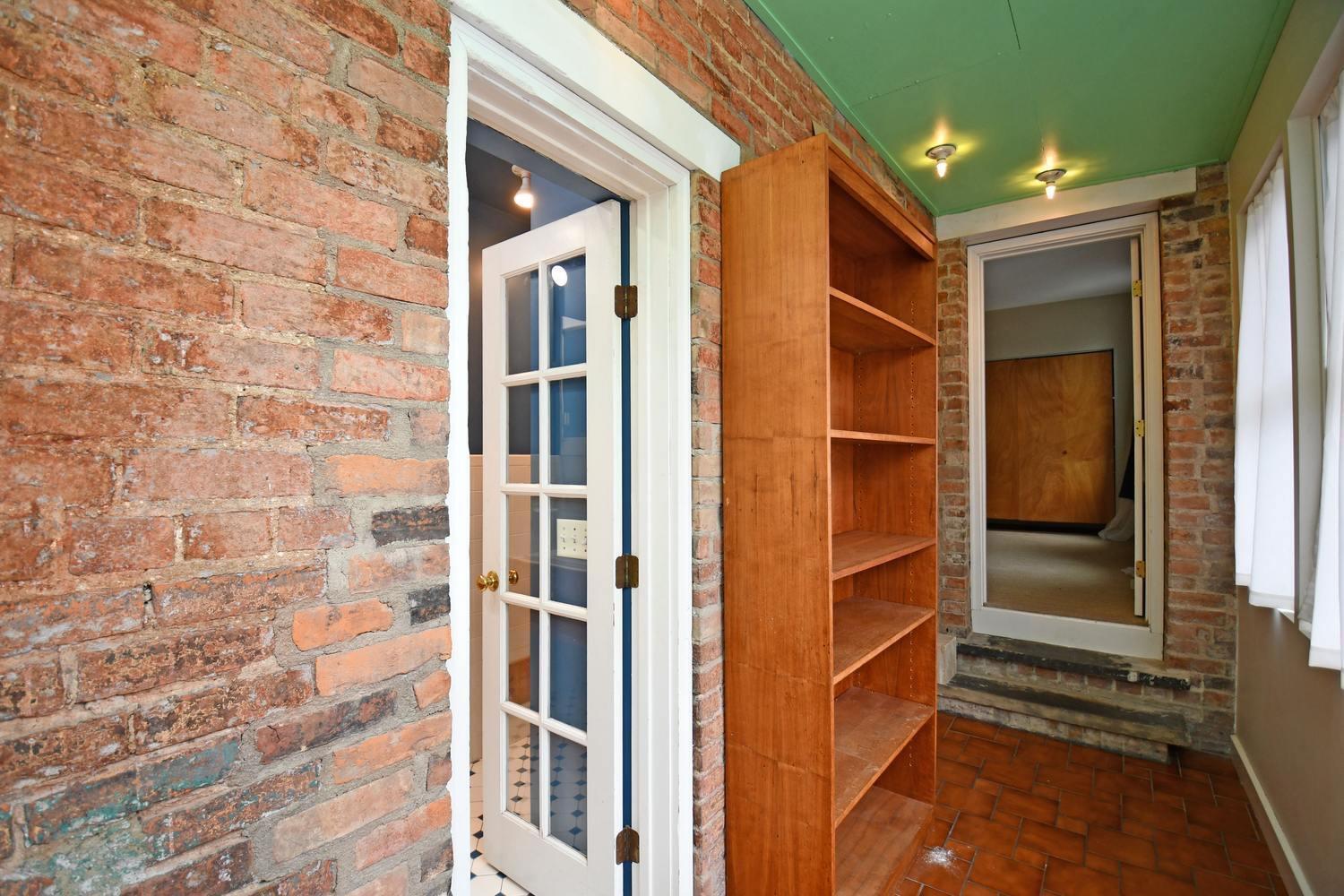 1306 Spring Street Cincinnati, OH 45202 - Photo 22 of 43