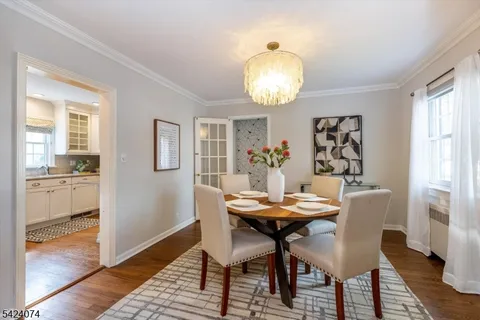 $729,000 | 16 Cross Place, Glen Ridge, NJ 07017