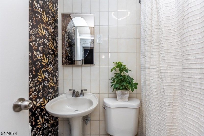 16 Cross Place Glen Ridge, NJ 07017 - Photo 19 of 29