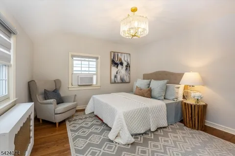 $729,000 | 16 Cross Place, Glen Ridge, NJ 07017