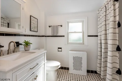 $729,000 | 16 Cross Place, Glen Ridge, NJ 07017