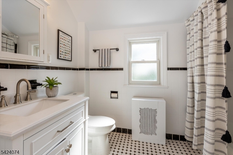 16 Cross Place Glen Ridge, NJ 07017 - Photo 22 of 29