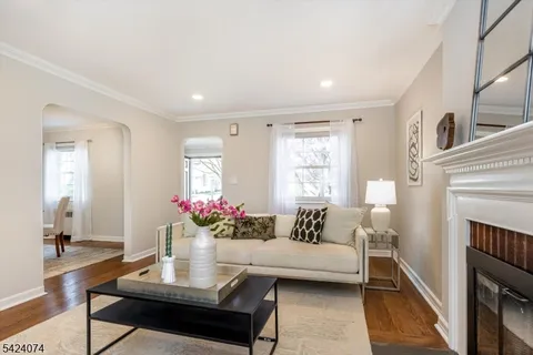 $729,000 | 16 Cross Place, Glen Ridge, NJ 07017