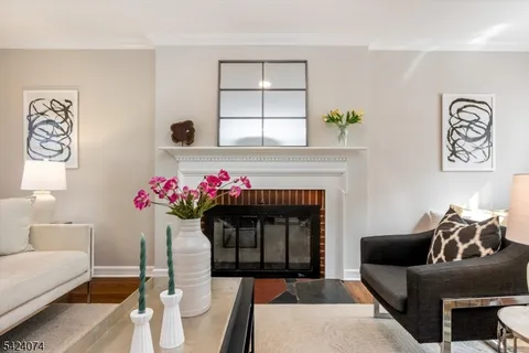 $729,000 | 16 Cross Place, Glen Ridge, NJ 07017